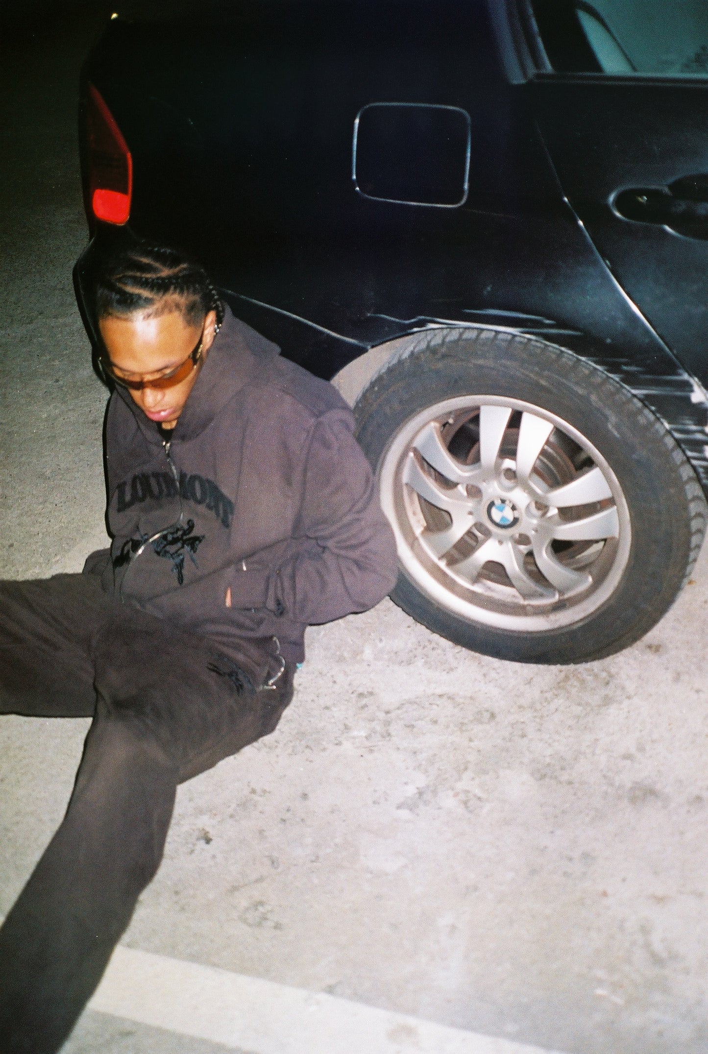 DARK ZIP HOODIE