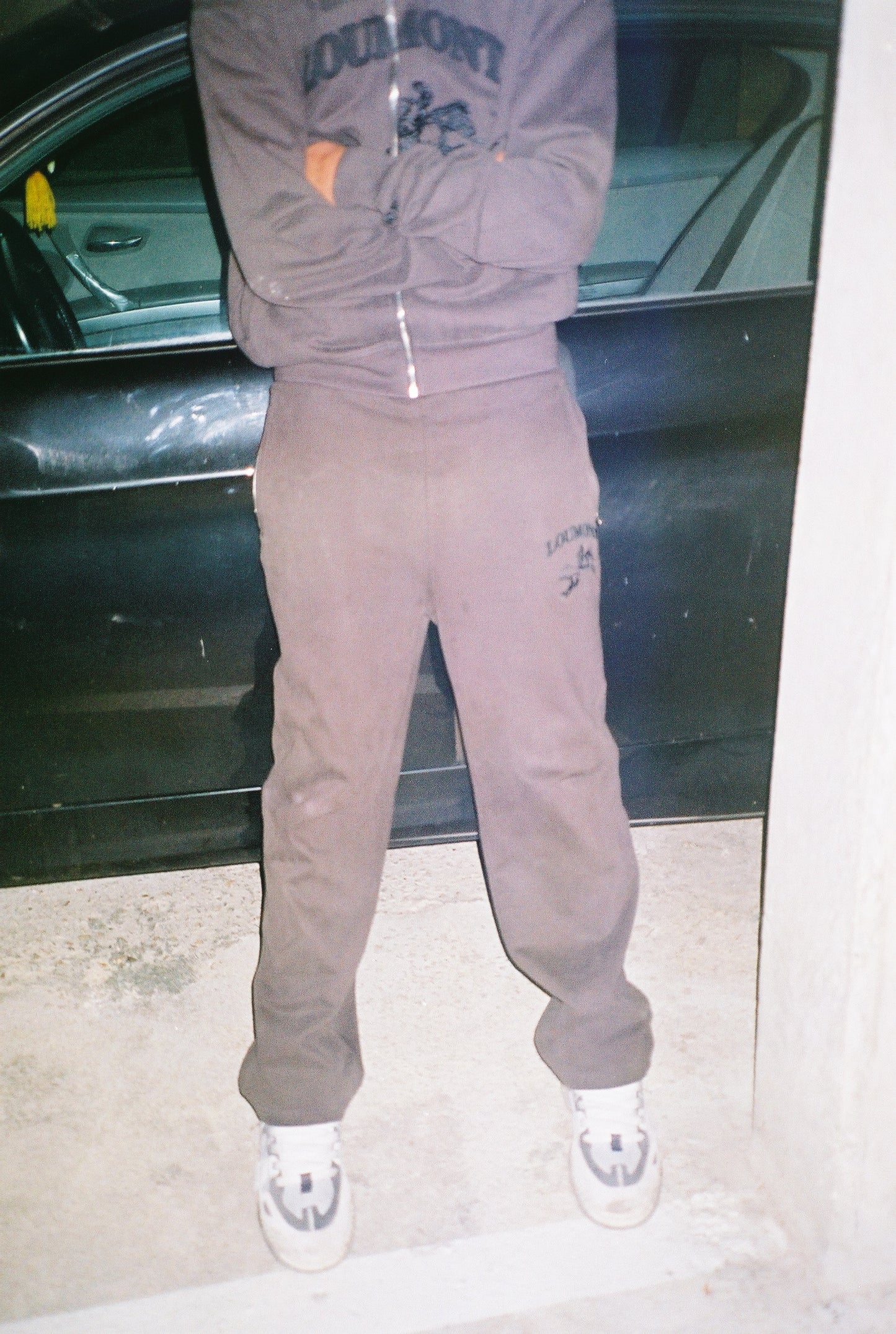 DARK SWEATPANTS