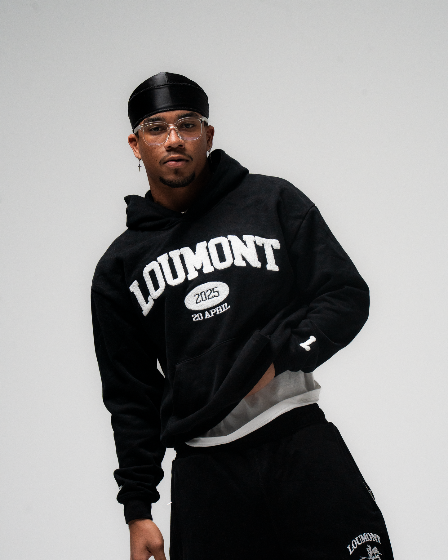 BLACK UNIVERSITY HOODIE