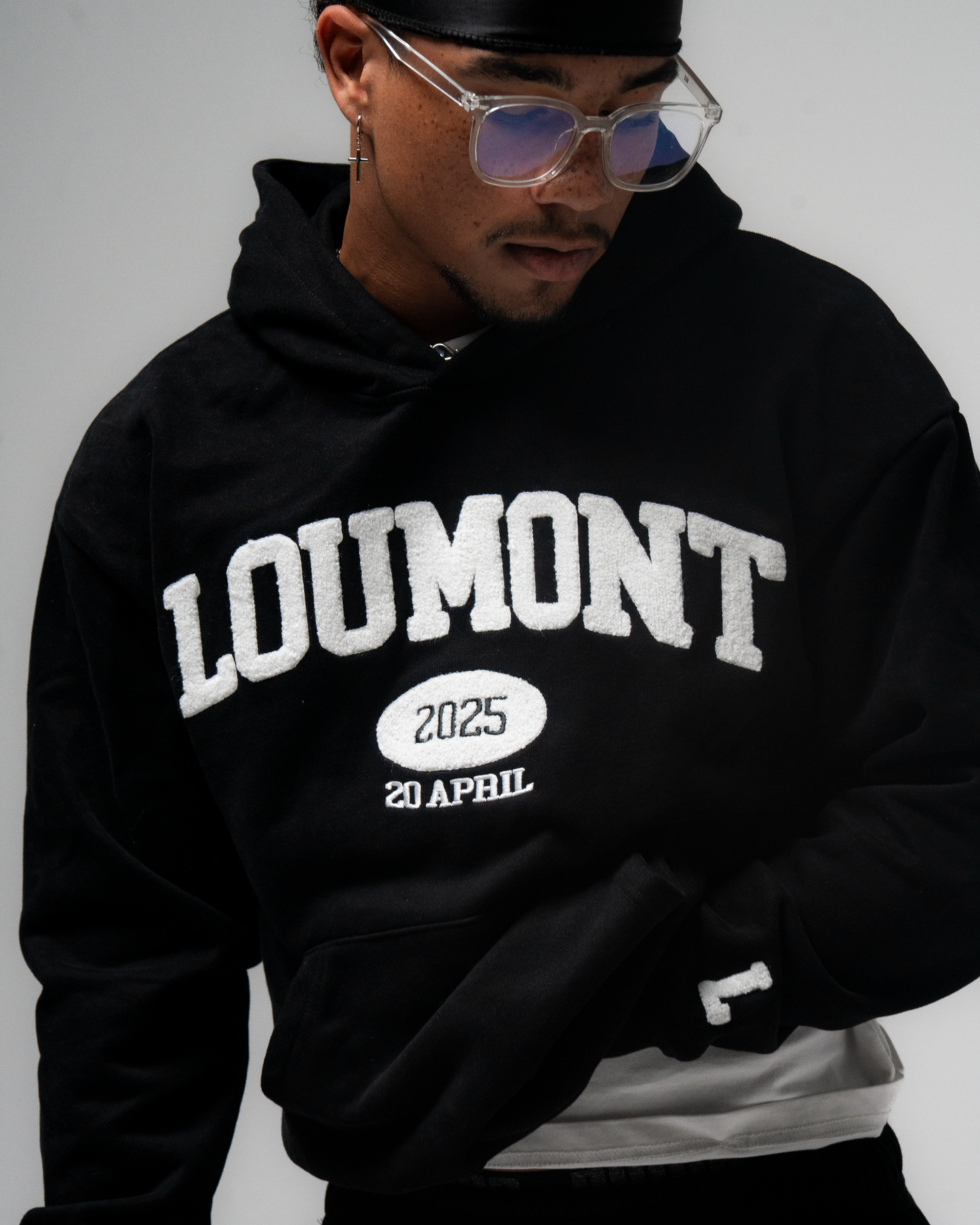 BLACK UNIVERSITY HOODIE