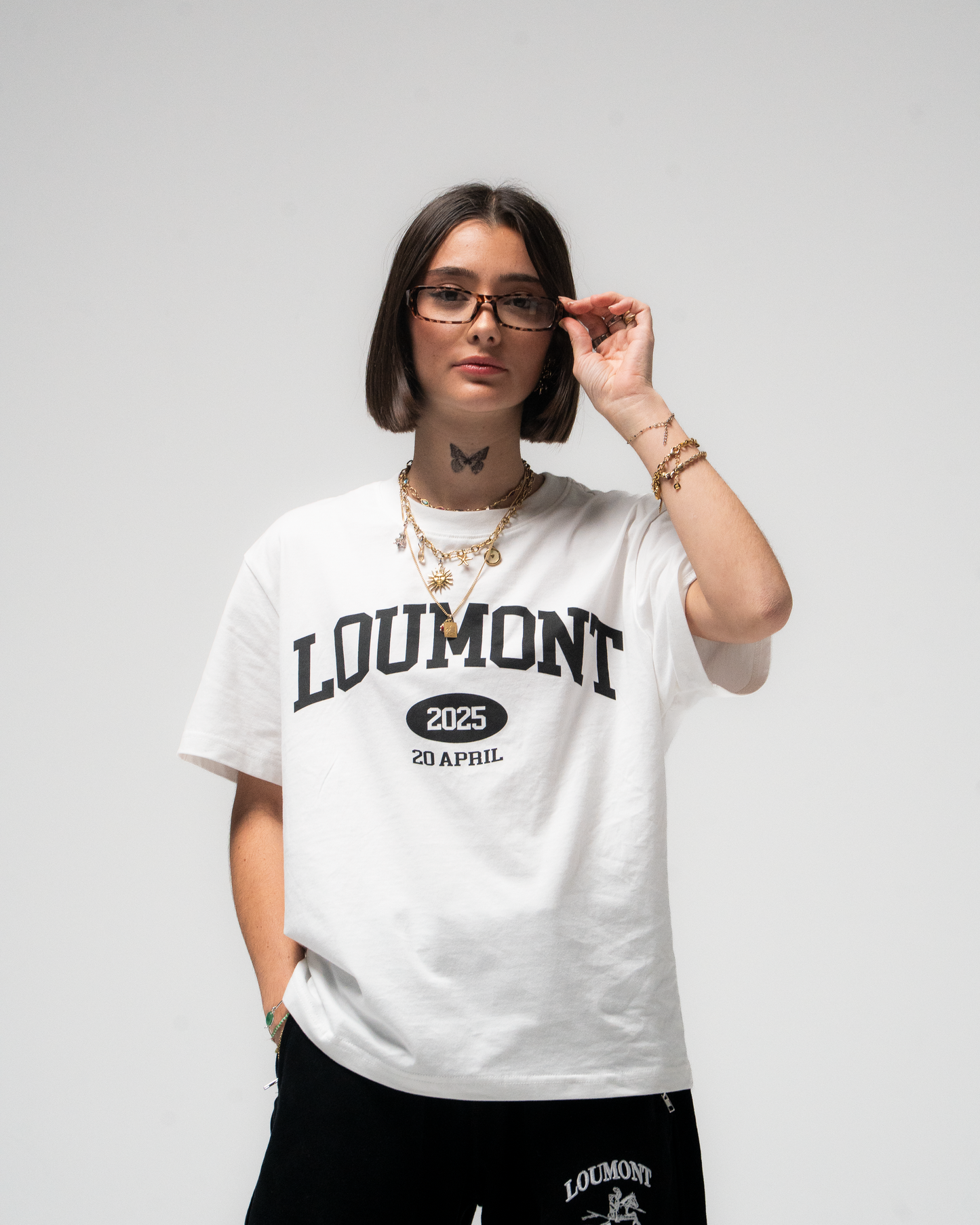WHITE UNIVERSITY T-SHIRT