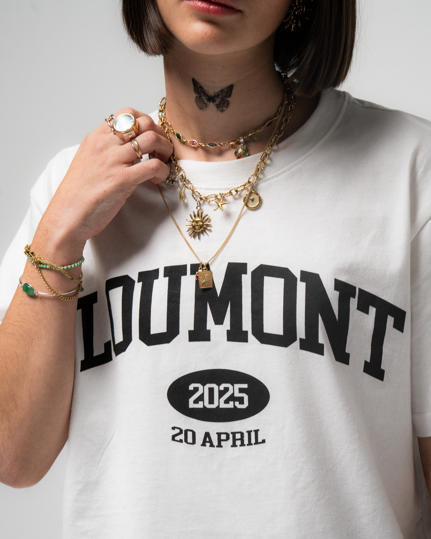 WHITE UNIVERSITY T-SHIRT