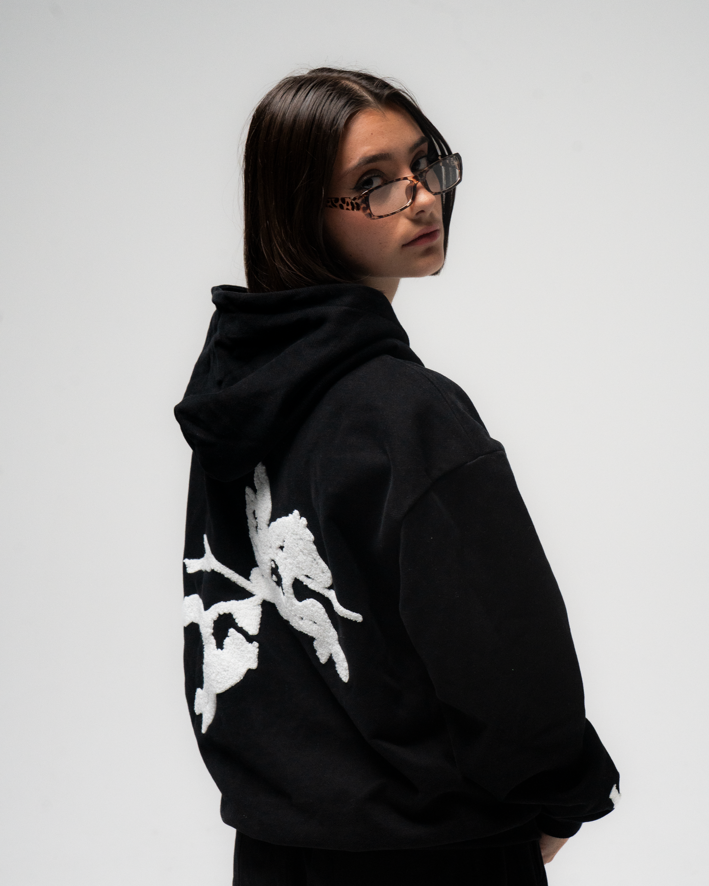 BLACK ZIP-HOODIE