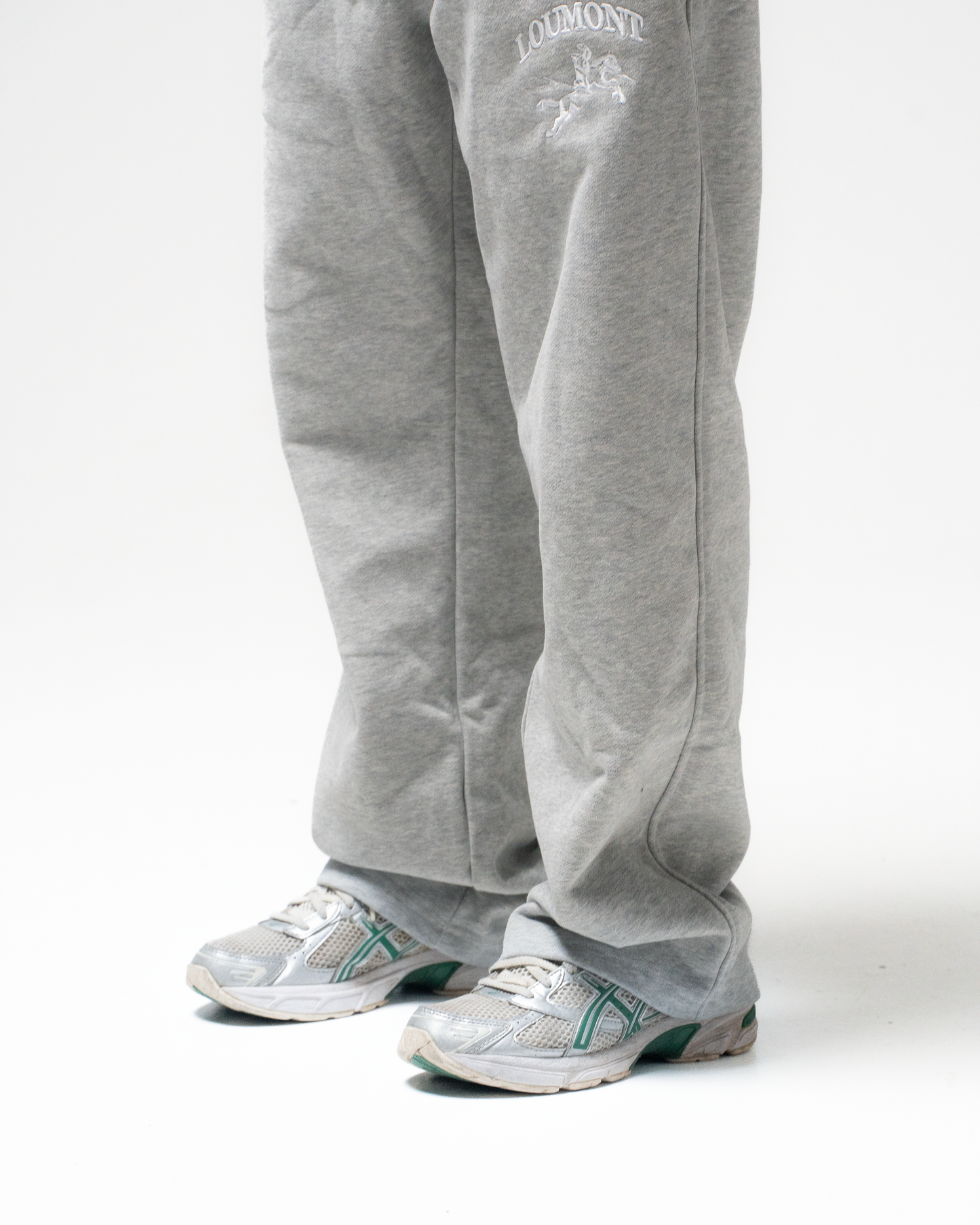 GREY SWEATPANTS