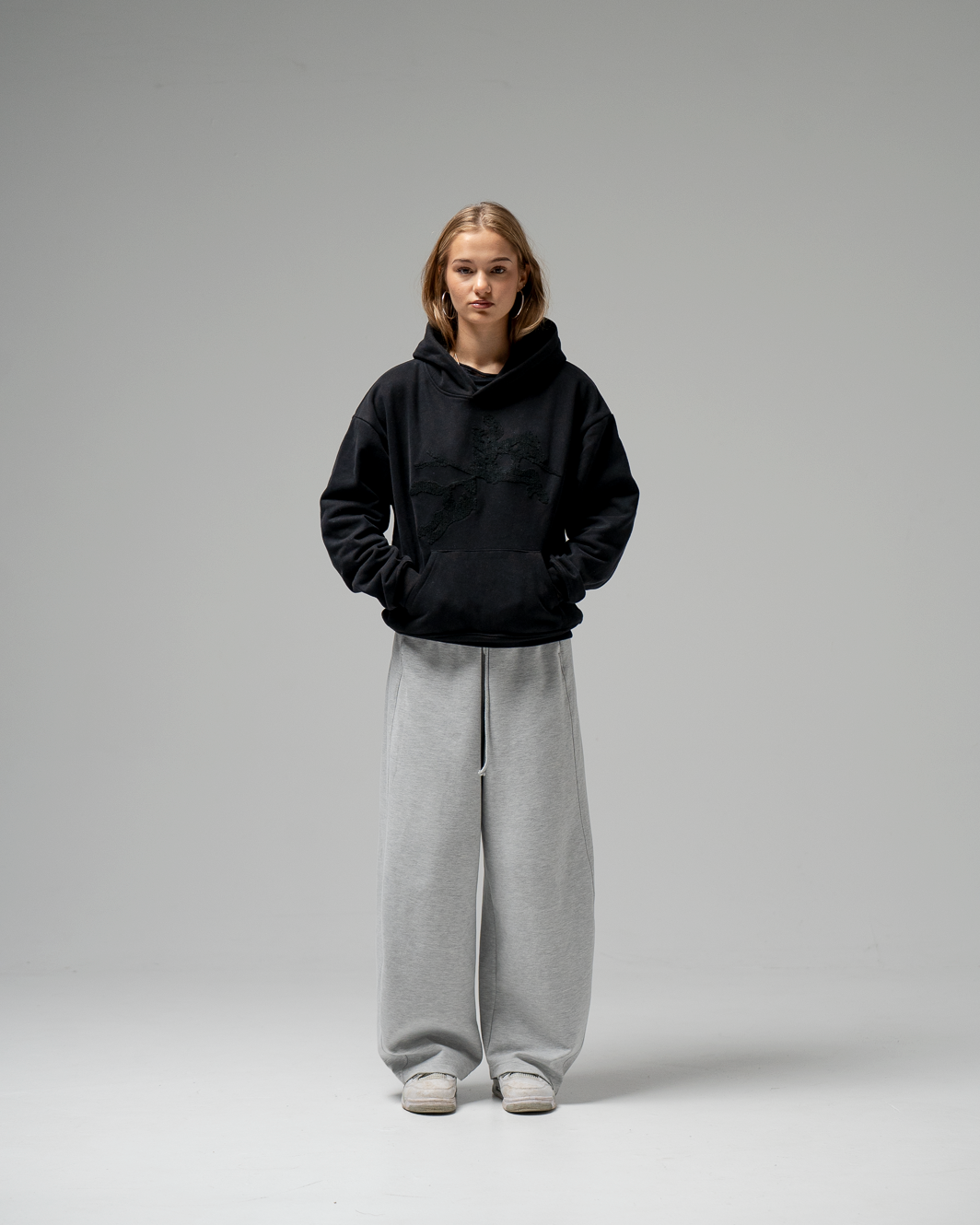 VENTABLACK HORSE HOODIE